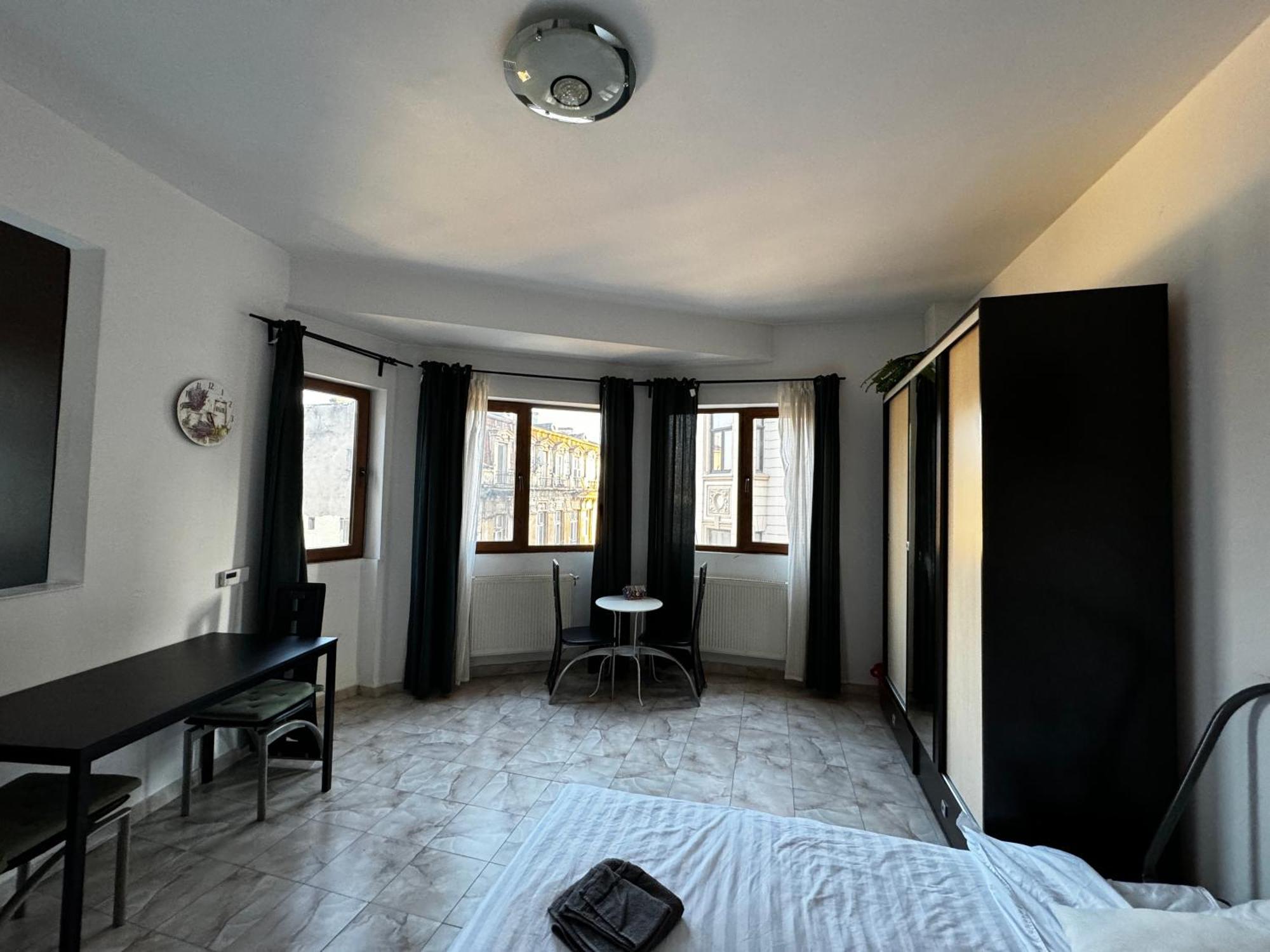 Old Town Studios By Chr Luxury Property Bucarest Extérieur photo